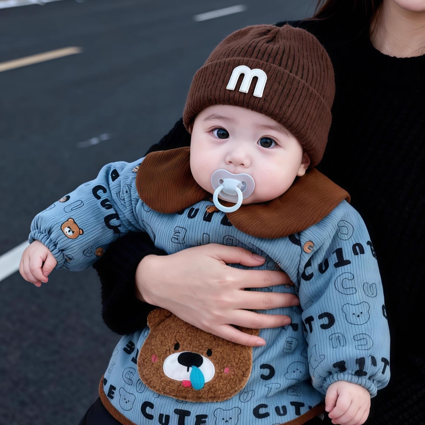Baby boy's waterproof and dirt-proof smock