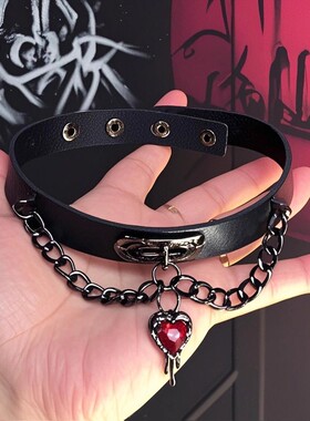 原创复古暗黑红爱心choker项链辣妹设计感皮颈链锁骨链亚文化配饰
