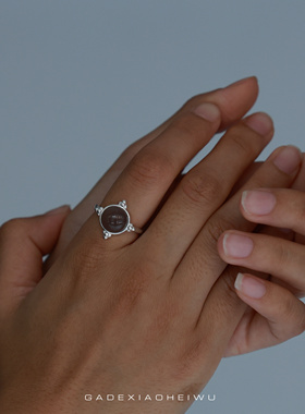 呷的小黑屋灰玛瑙990足银戒指原创轻奢彝族戒原创设计简约百搭戒