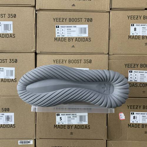 ADIDAS/阿迪达斯 TUBULAR NOVA 限量休闲运动鞋 S32009. - 图1