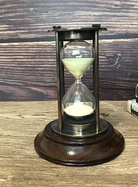 棕色实木30分钟黄铜沙漏