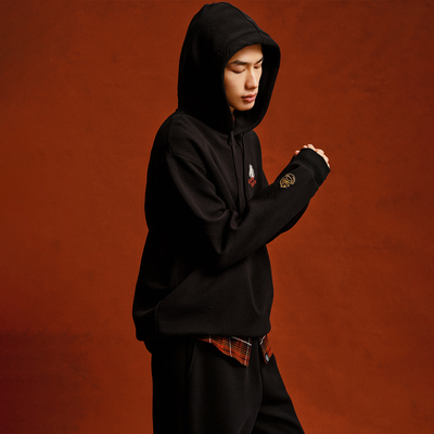 【马年新年款】杰克琼斯男装肌理提花连帽卫衣刺绣红色宽松纯棉