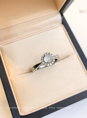 小巧精致仿玉髓锆石戒指女