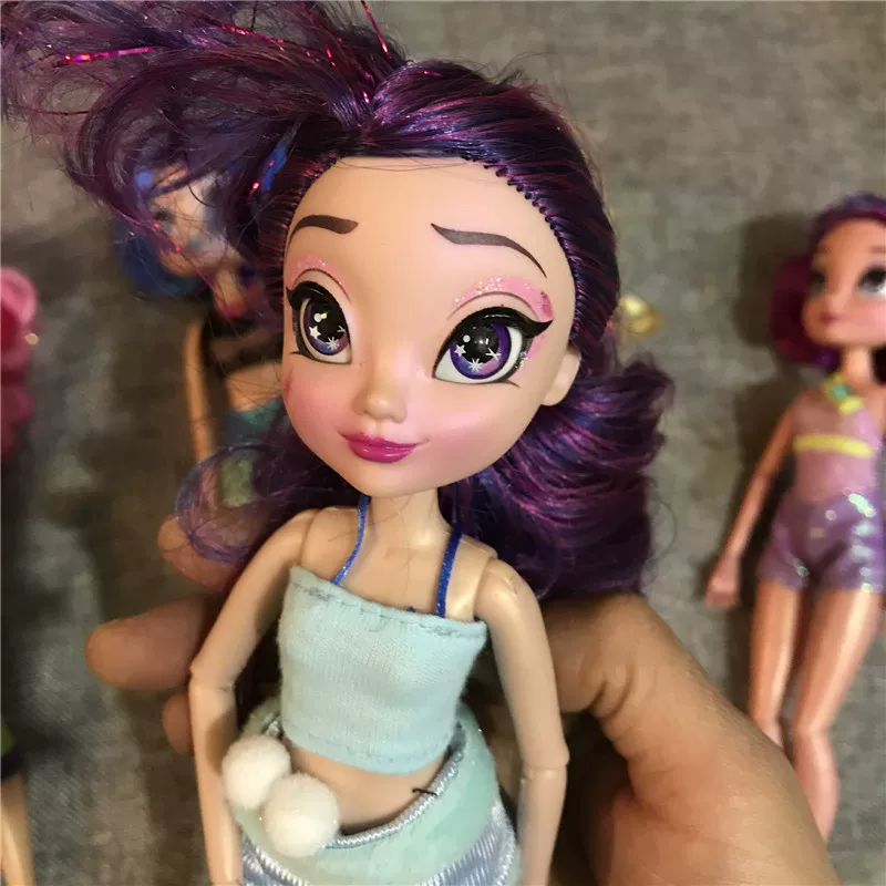 Сущность суставов кукол Prose Barbie может двигаться
