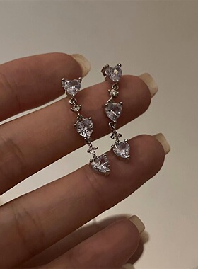 女小众设计爱心锆石耳环