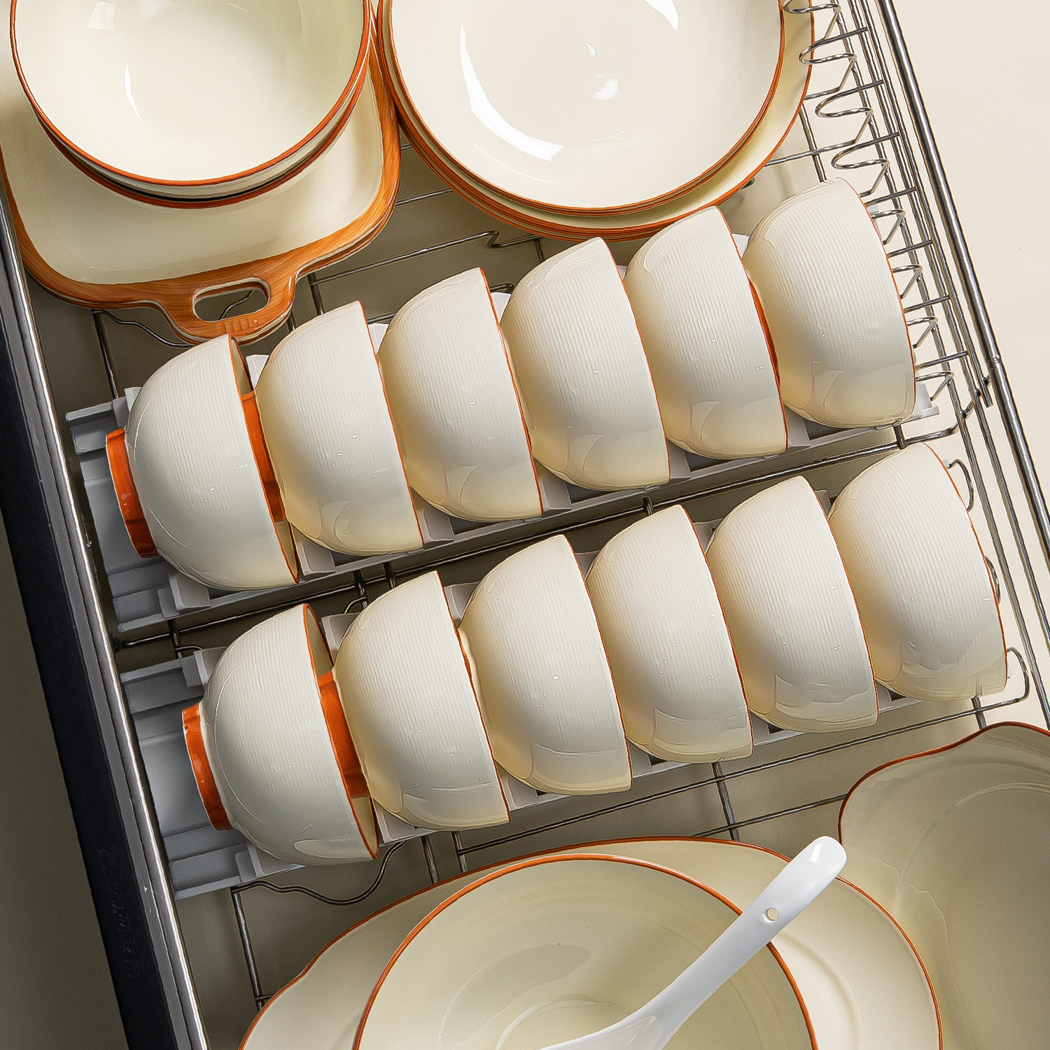 餐具套装2025新款碗盘家用套装轻奢高级感乔迁新居高颜值碗碟套装