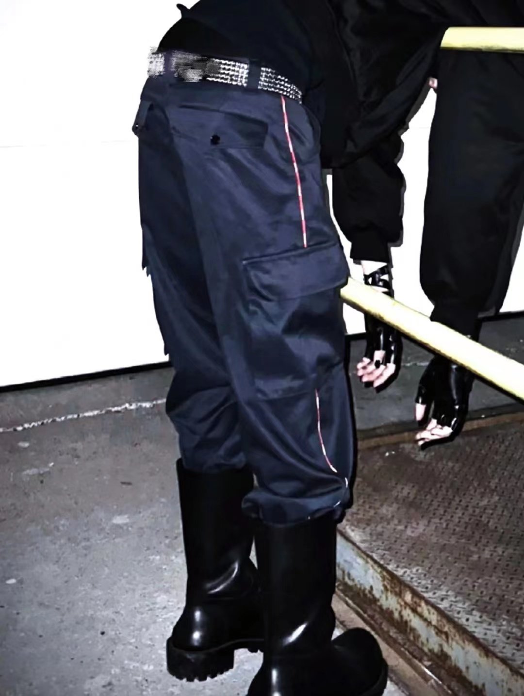 Vetements Logo-Appliquéd Cotton-Twill Cargo Trousers