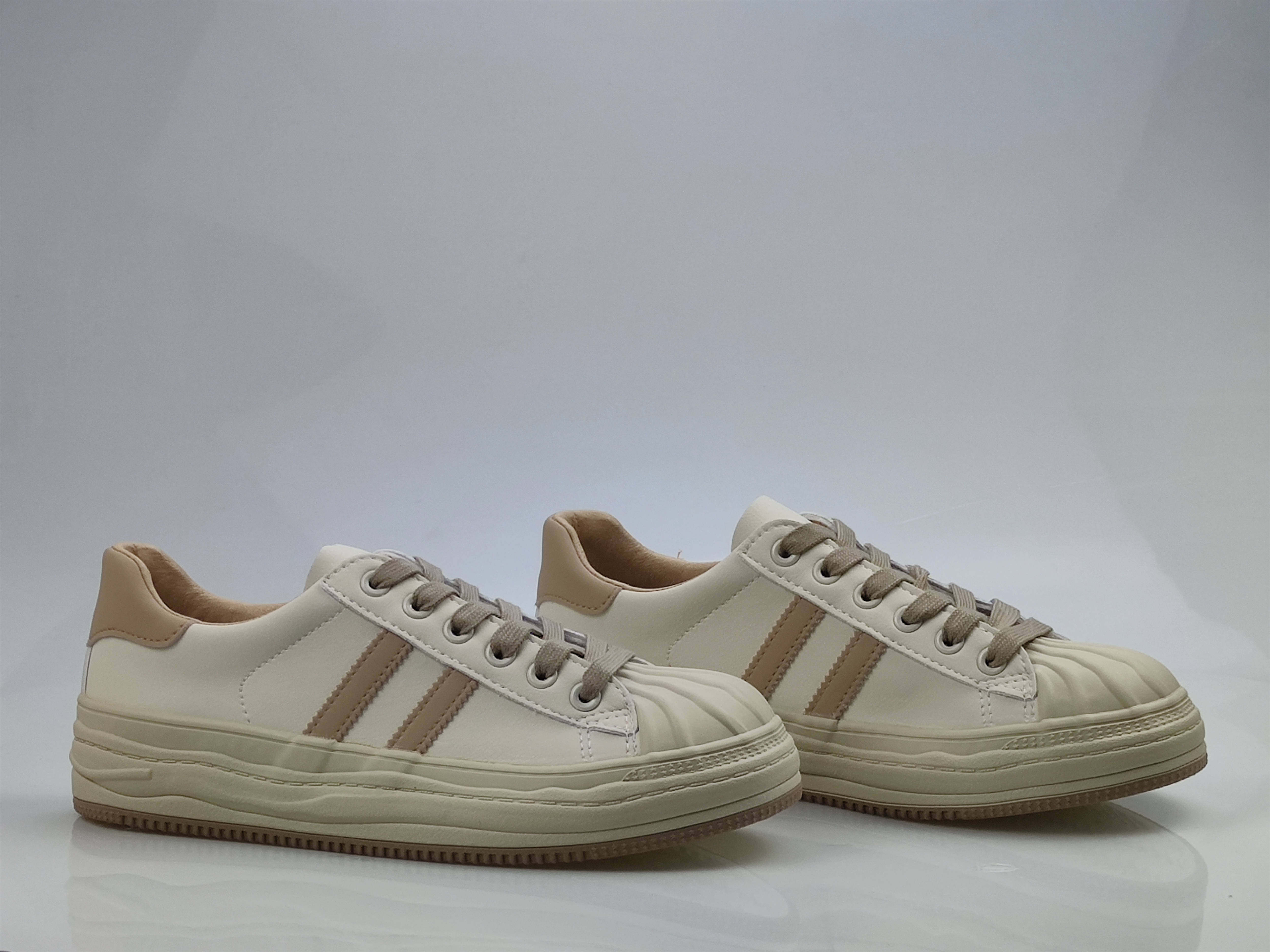 hotwind热风小白鞋女德训全新正品2022年秋季新款断码清仓韩版