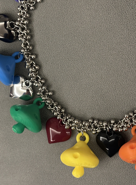 自己做的彩色蘑菇项链小众个性金属爱心可以调节