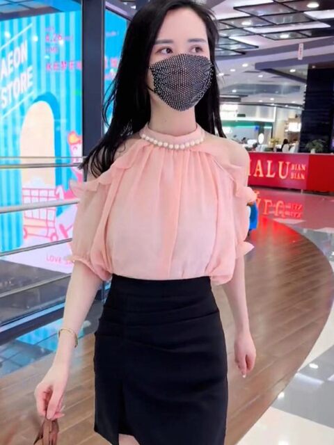 ເສື້ອ chiffon off-shoulder ຂອງຝຣັ່ງສໍາລັບແມ່ຍິງ summer 2025