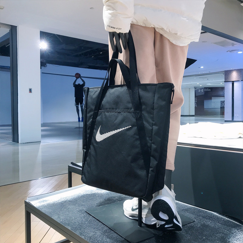Nike NIKE new shoulder bag tote bag