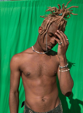 VEERT Freshwater Pearl Bracelet 花瓣珍珠项链