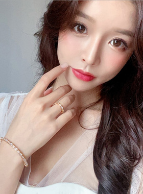 18K玫瑰金网红同款蛇手环时尚个性白贝母带钻卡扣纯银不掉色手镯