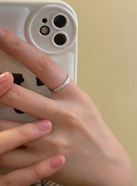 银光闪闪磨砂素圈戒指气质简约