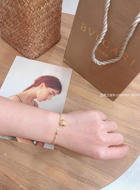 小众金色法式轻奢桃心吊坠手链