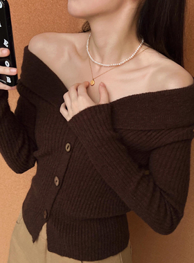 复古韵味不规则字母硬币牌项链小众设计感百搭不挑人适配各种风格