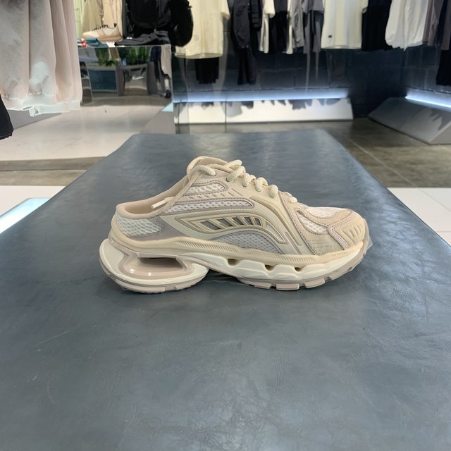 China Li Ning Liejun BOW Muller women's spring and summer sports and leisure half-drag fashionable and comfortable AZGV060