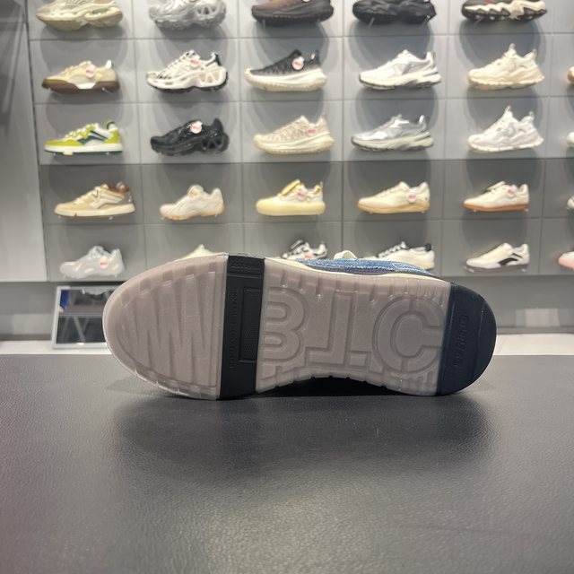 Li Ning 25 New 001 BTC 3 Sports Trendy Lightweight, Comfortable and Versatile Men's and Women's Sports and Casual Shoes AGCV281