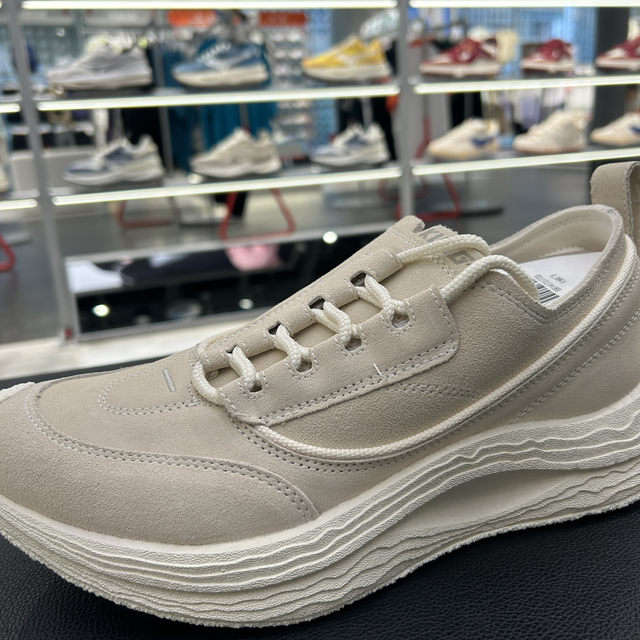 China Li Ning men's and women's shock-absorbing rebound sports and casual shoes