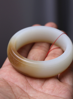 天然和田玉手镯女 羊脂白玉糖白玉雕花复古手镯 收藏级