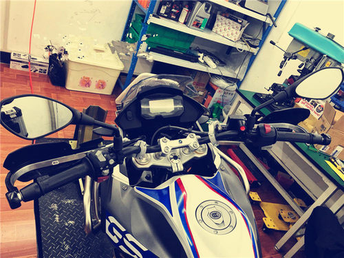 巴克Barkbusters改装手把护手弓杠挡风加大 适用宝马G310R/G310GS - 图1