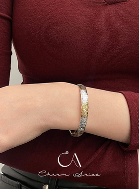 经典款意大利工艺水波纹双色手链