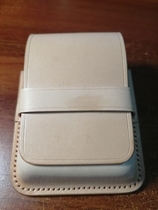 Soft-coated cigarette leather set italian tannic leather to make a solitary item 