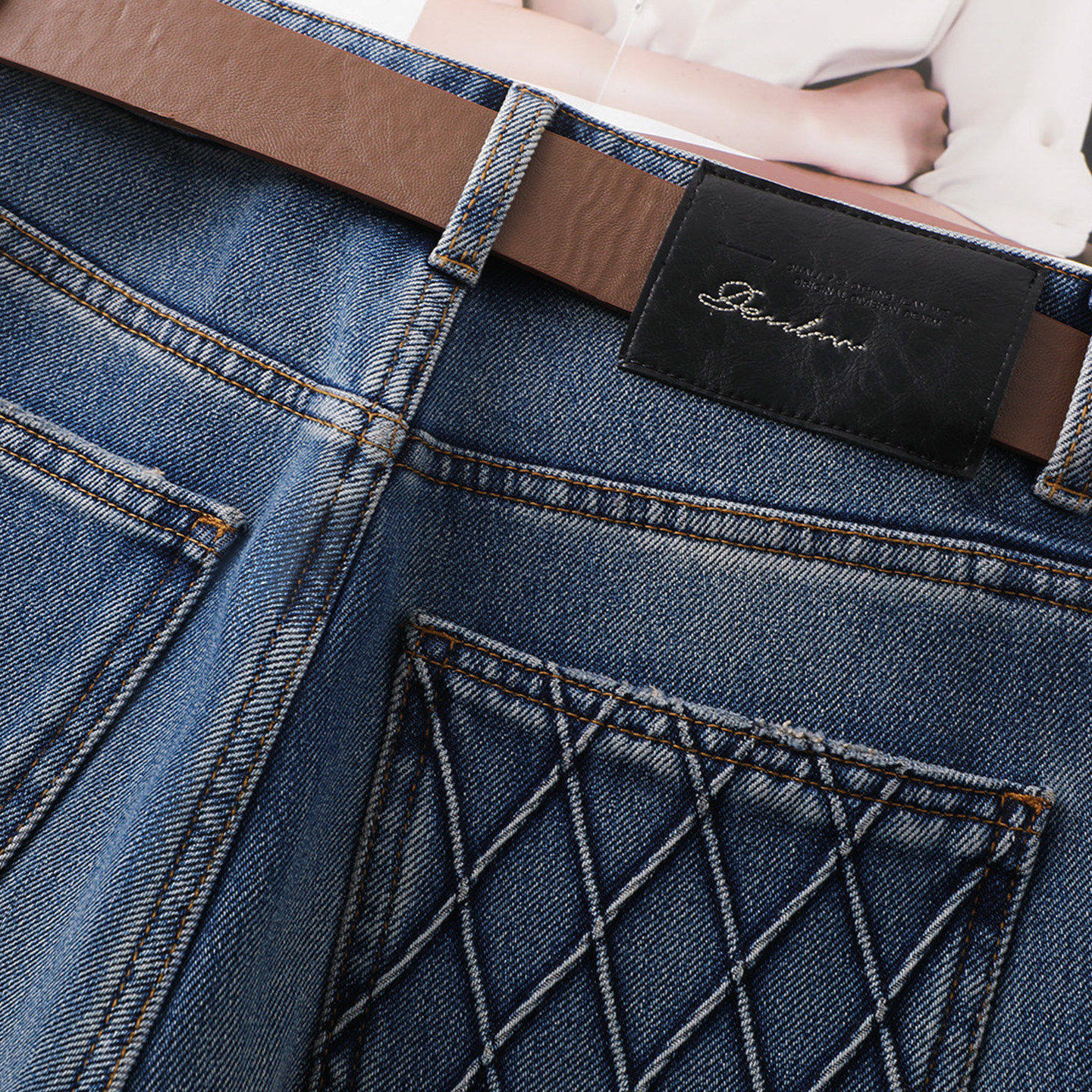 拉夏贝尔阔腿牛仔裤女2025年秋冬季新款高腰复古蓝垂感小众直筒裤,淘宝优惠券,粉丝福利购,淘宝优惠卷