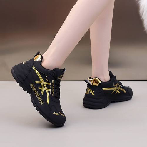 四季时尚鬼步舞男女款软皮软广场舞鞋轻便运动鞋皮蓬老爹鞋透气 - 图0