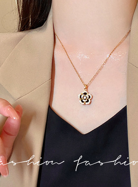 设计感小众黑色山茶花项链女锁骨链春季新款ins简约气质颈链配饰