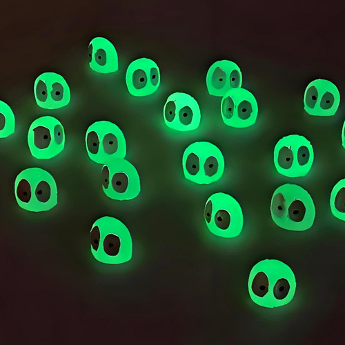 夜光迷你可爱小精灵黑炭煤球桌面小摆件diy儿童玩具树脂装饰配件 - 图0