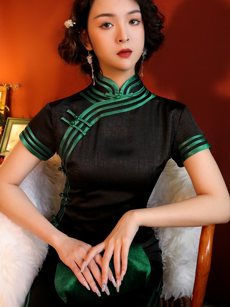 黑色2022年新款夏季改良复古感旗袍 阑桂羽旗袍