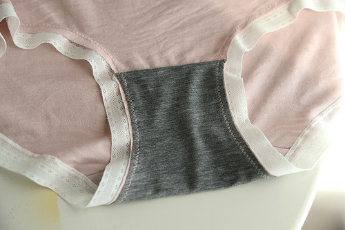 黛丝少女新款小清新纯色舒适莫代尔棉石墨烯抗菌女士中低腰内裤 - 图2