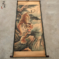 Ancient play collection Next Mountain Tiger hanging painting imitation ancient Dynasty Republic of China Collection of painting Tigers Tiger Plot Living Room Decoration Ancient Painting