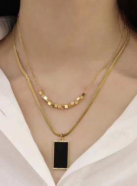 双层叠戴方牌锁骨链2023新款气质百搭钛钢不掉色项链女网红配饰