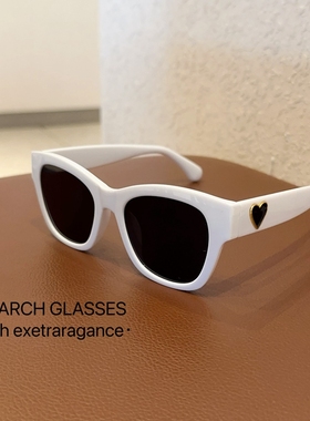 复古法式黑色墨镜大方框爱心太阳眼镜网红素颜方圆脸显瘦高级感女