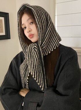 韩代春秋时尚含羊毛凹造型三角巾披肩女秋冬保暖针织条纹坎肩围巾