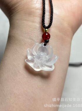 天然玛瑙玉髓蝴蝶结吊坠男女款卡通小猴玉石马挂件直播热销现货款