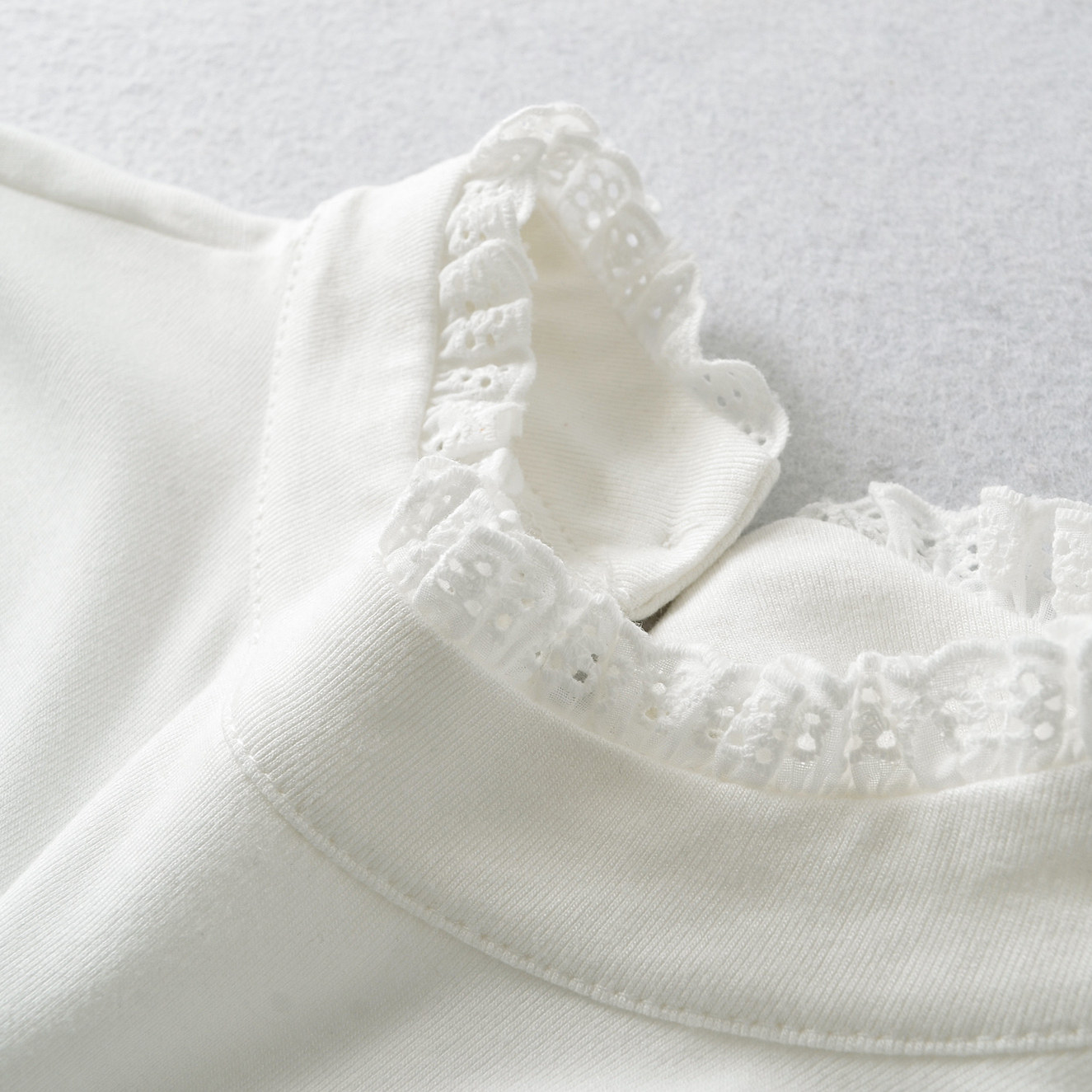 包邮秋冬新款甜美蕾丝花边半高领长袖T恤女修身显瘦百搭打底上衣,淘宝优惠券,粉丝福利购,淘宝优惠卷