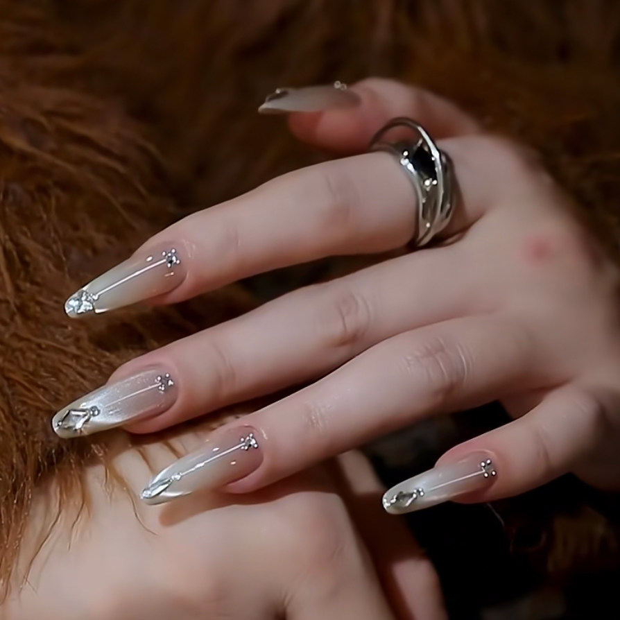 新款手工定制穿戴美甲中长款白月光猫眼假指甲高级感婚甲成品甲片,淘宝优惠券,粉丝福利购,淘宝优惠卷