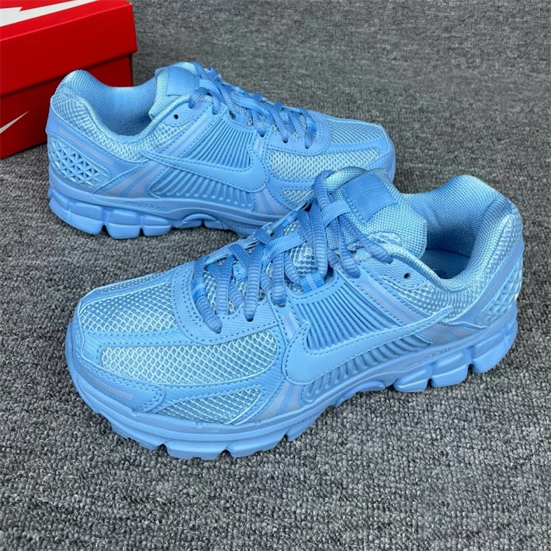 NIKE/耐克正品男女ZOOM VOMERO 5运动鞋网面休闲跑步鞋HF5493-400 - 图2