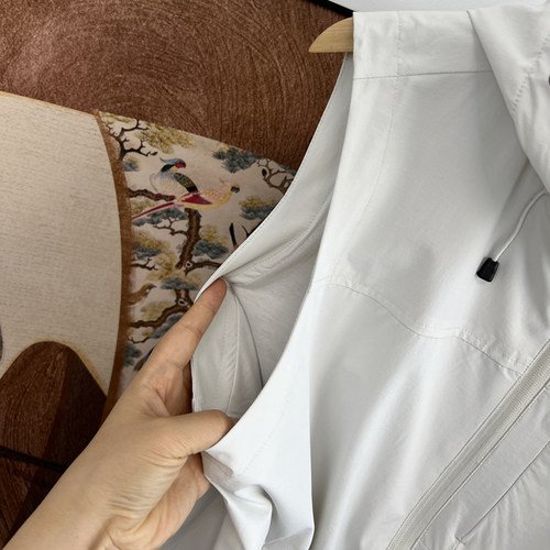大厂出品！弹力舒适！外贸男装秋季情侣纯色百搭连帽运动休闲马甲 - 图2
