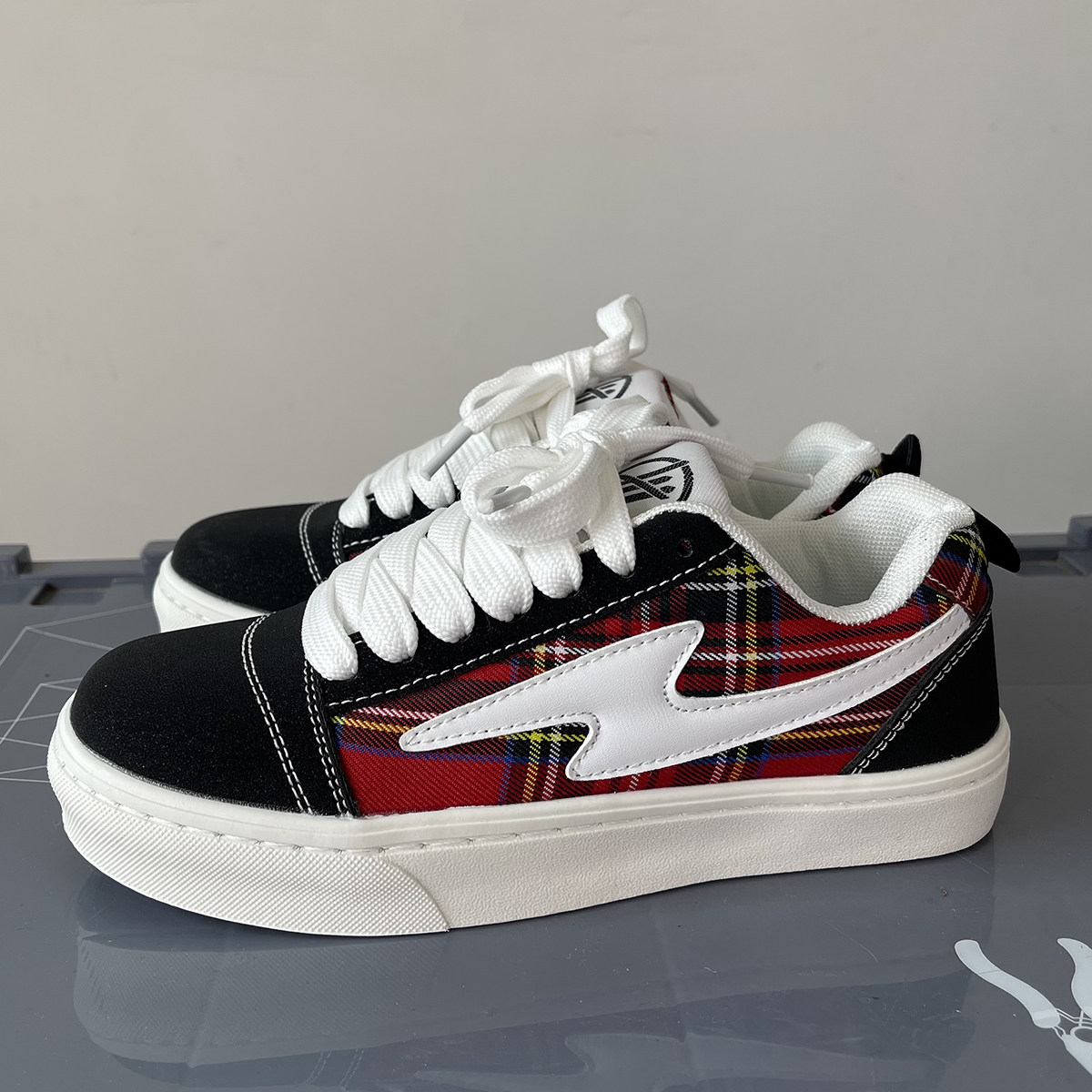 国潮男鞋ins潮牌小众原创复古闪电面包鞋男情侣百搭运动滑板鞋女,淘宝优惠券,粉丝福利购,淘宝优惠卷