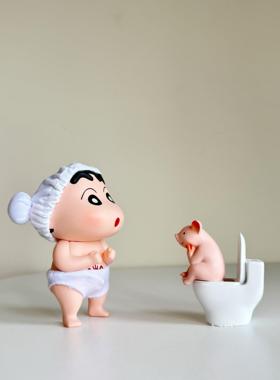 【厕所搭子】蜡笔小新摆件小猪桌面可爱装饰创意浴室家居好物新款