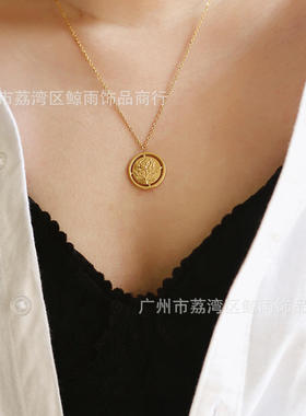 饰品 法式立体花朵镂空玫瑰花项链中款叠戴饰品 钛钢