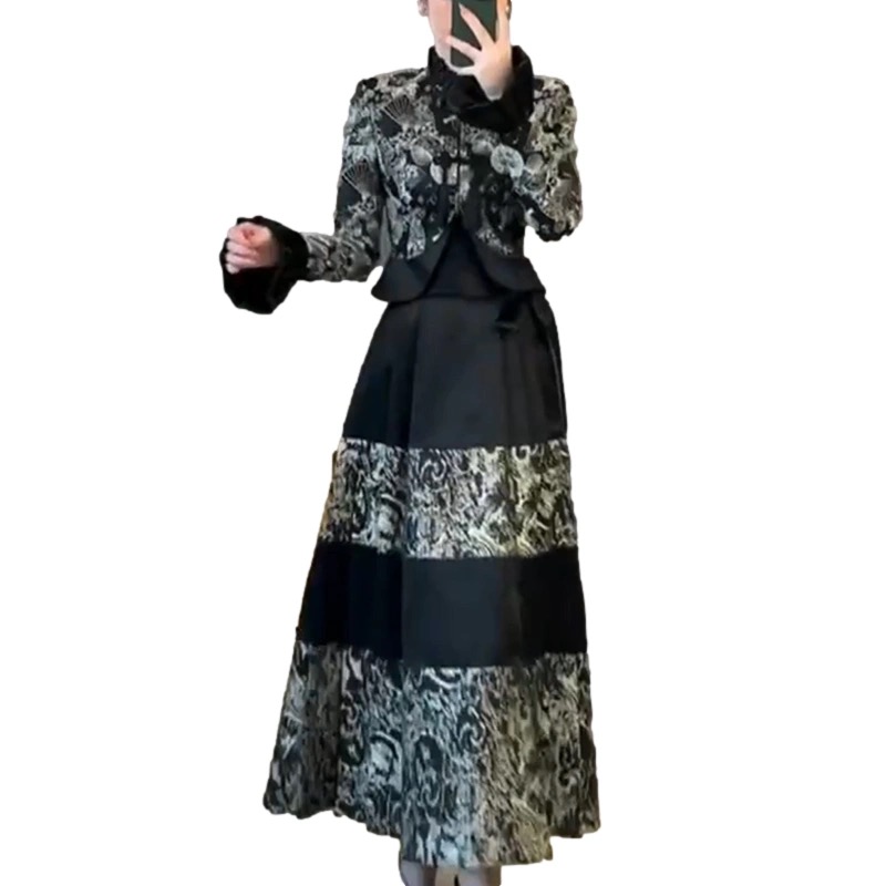 新中式小个子盘扣外套女春秋冬新款国风马面裙时尚半身裙两件套装 - 图3