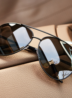 偏光镜防紫外线偏光遮阳驾驶潮流钓鱼黑色专用太阳镜超轻防紫外线