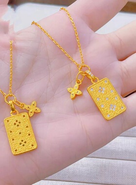 2026年复古老钱风镶钻拉丝无事牌四叶项链百搭轻奢高级感锁骨链条