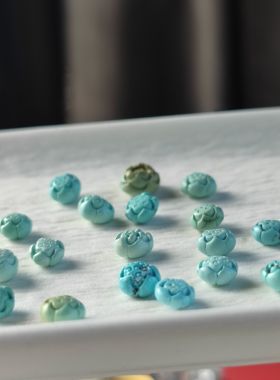 天然原矿绿松石雕刻件莲花背云高瓷小滴溜DIY配件
