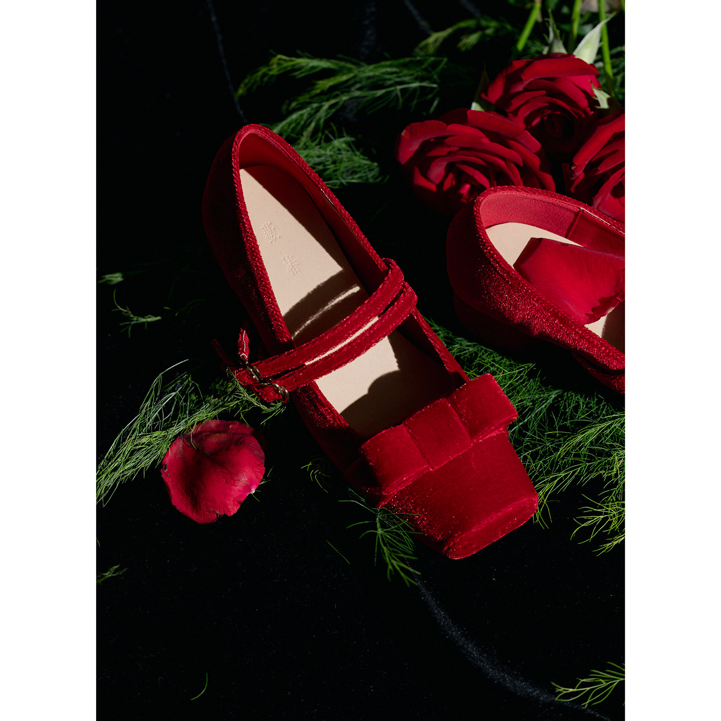 【椿】爱丽丝1/复古法式红丝绒蝴蝶结方头粗跟芭蕾玛丽珍鞋红婚鞋,淘宝优惠券,粉丝福利购,淘宝优惠卷